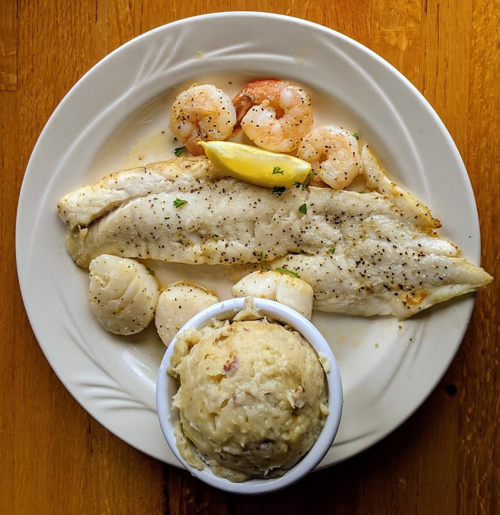 Shilohs Steak & Seafood | restaurant | 3665 S Washington Ave, Titusville, FL 32780, USA | 3215673555 OR +1 321-567-3555