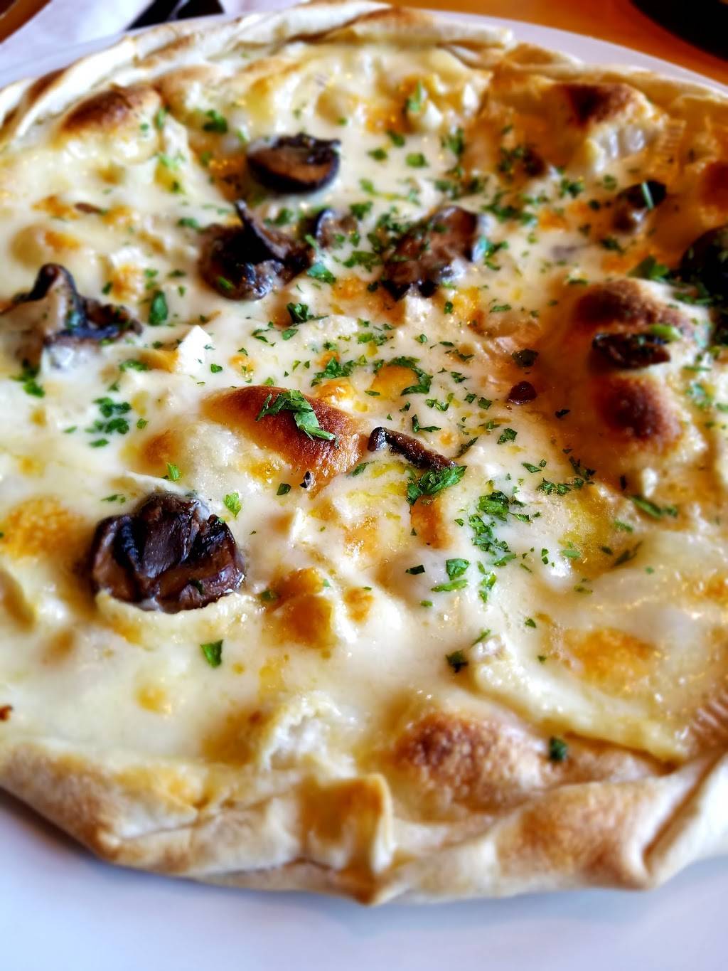 Sammys Woodfired Pizza | restaurant | 6500 W Sahara Ave, Las Vegas, NV 89146, USA | 7022276000 OR +1 702-227-6000