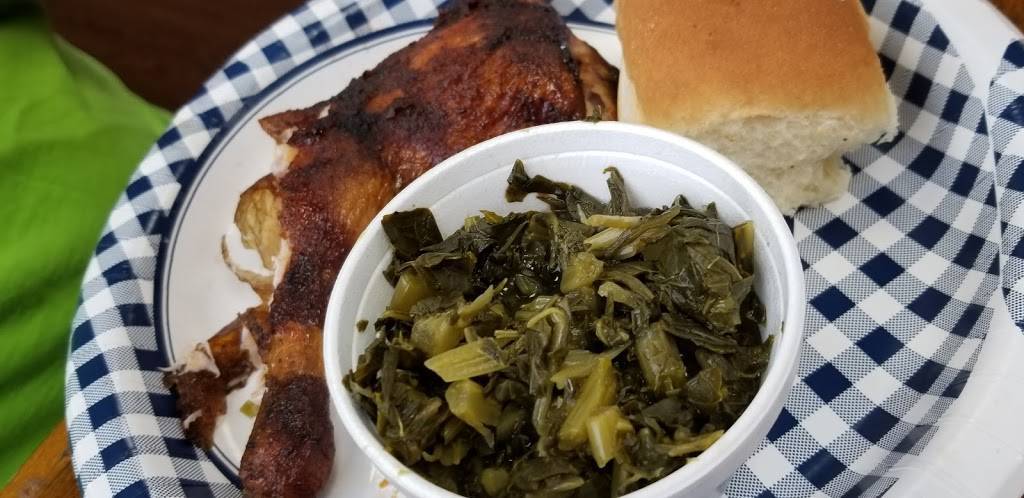 Holy Smokes Bar-B-Que & Catering | restaurant | 7508 Preston Hwy, Louisville, KY 40219, USA | 5029685657 OR +1 502-968-5657