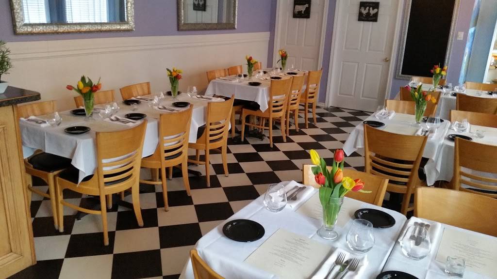 Antonias Bistro | restaurant | 28 Doxsee Ave S, Campbellford, ON K0L 1L0, Canada | 7056320505 OR +1 705-632-0505