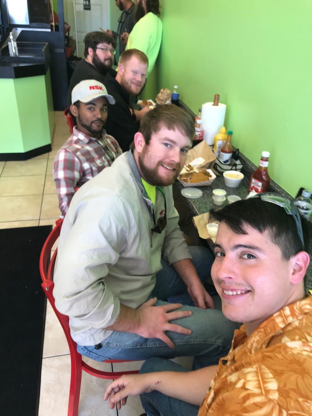 Island Fish and Grits | restaurant | 3300 N Pace Blvd Suite 50, Pensacola, FL 32505, USA | 8504380041 OR +1 850-438-0041