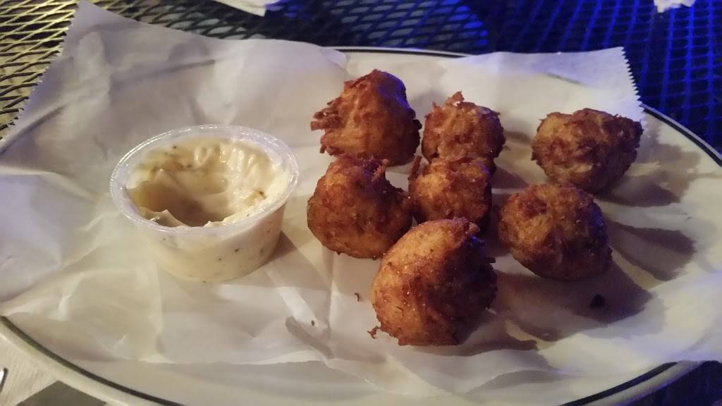 Kings Point Pub | restaurant | 15844 Smith Mountain Lake Pkwy, Huddleston, VA 24104, USA | 5402977347 OR +1 540-297-7347