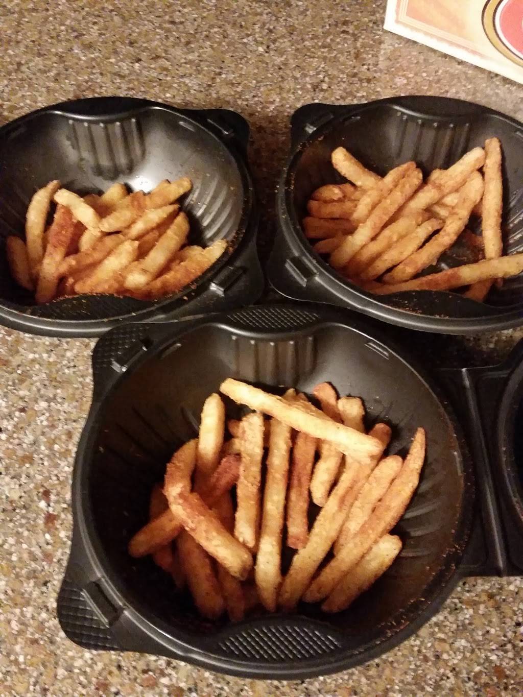 Pizza Hut | meal delivery | 718 W 7th St, Augusta, KS 67010, USA | 3167752284 OR +1 316-775-2284