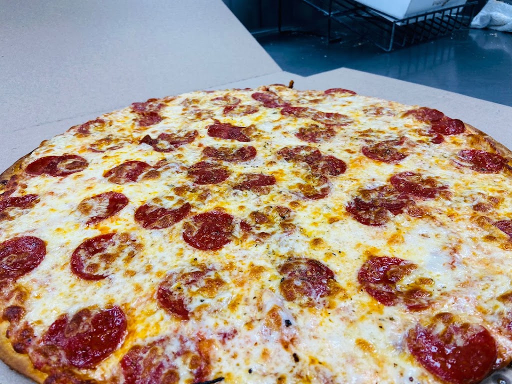 Noc Noc Wood Bar | restaurant | 115 S Kennedy Dr, Carpentersville, IL 60110, USA | 2248022150 OR +1 224-802-2150