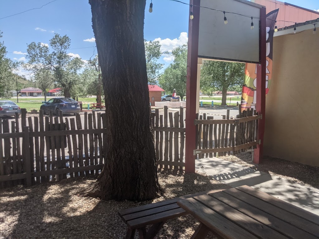 Blü Dragonfly Brewing | restaurant | 301 9th St C, Cimarron, NM 87714, USA | 5753761110 OR +1 575-376-1110