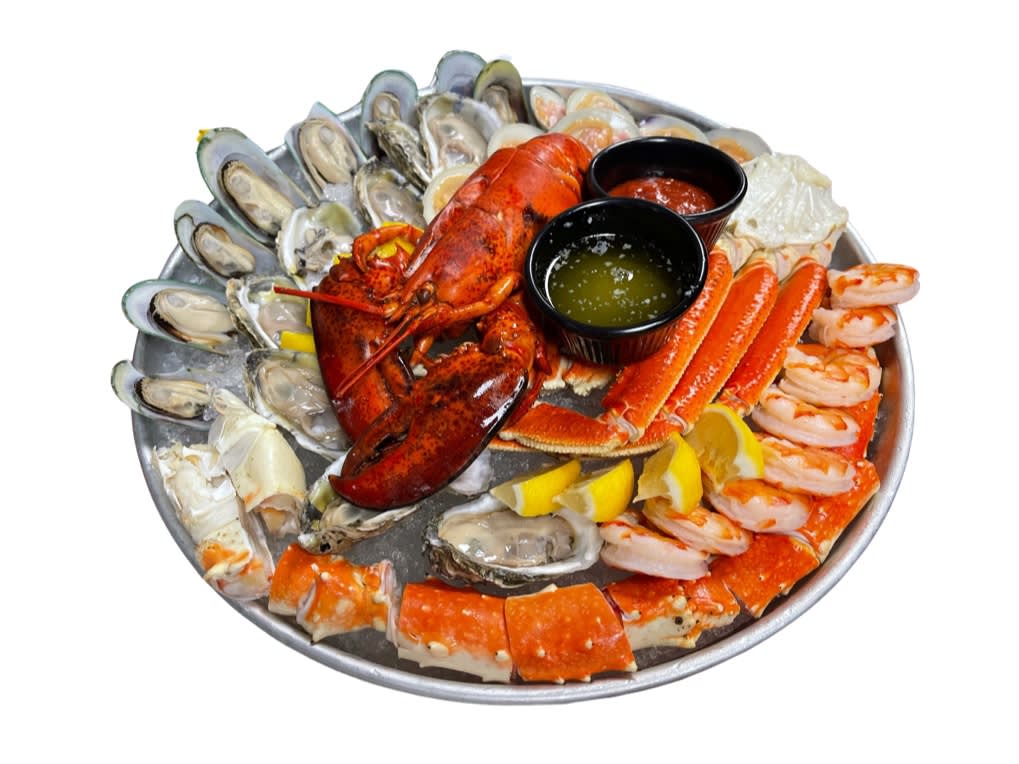 Lobzter Seafood Restaurant | restaurant | 2071 Clove Rd, Staten Island, NY 10304, USA | 7188088880 OR +1 718-808-8880