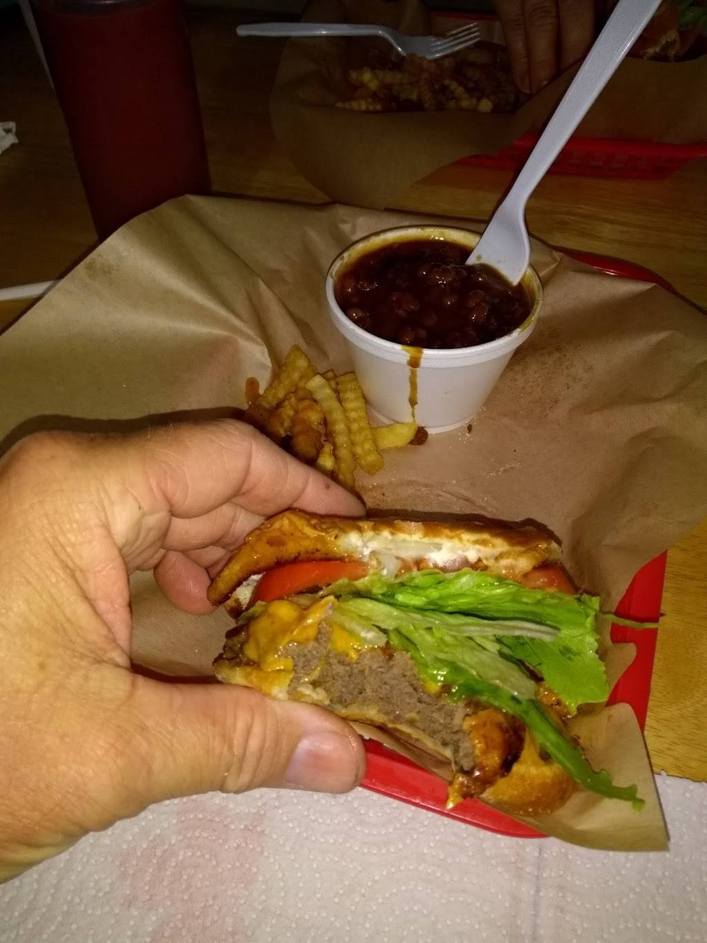 Cainos Red Barn Grill | restaurant | 101 Red Barn Rd, Hubert, NC 28539, USA | 9103262276 OR +1 910-326-2276