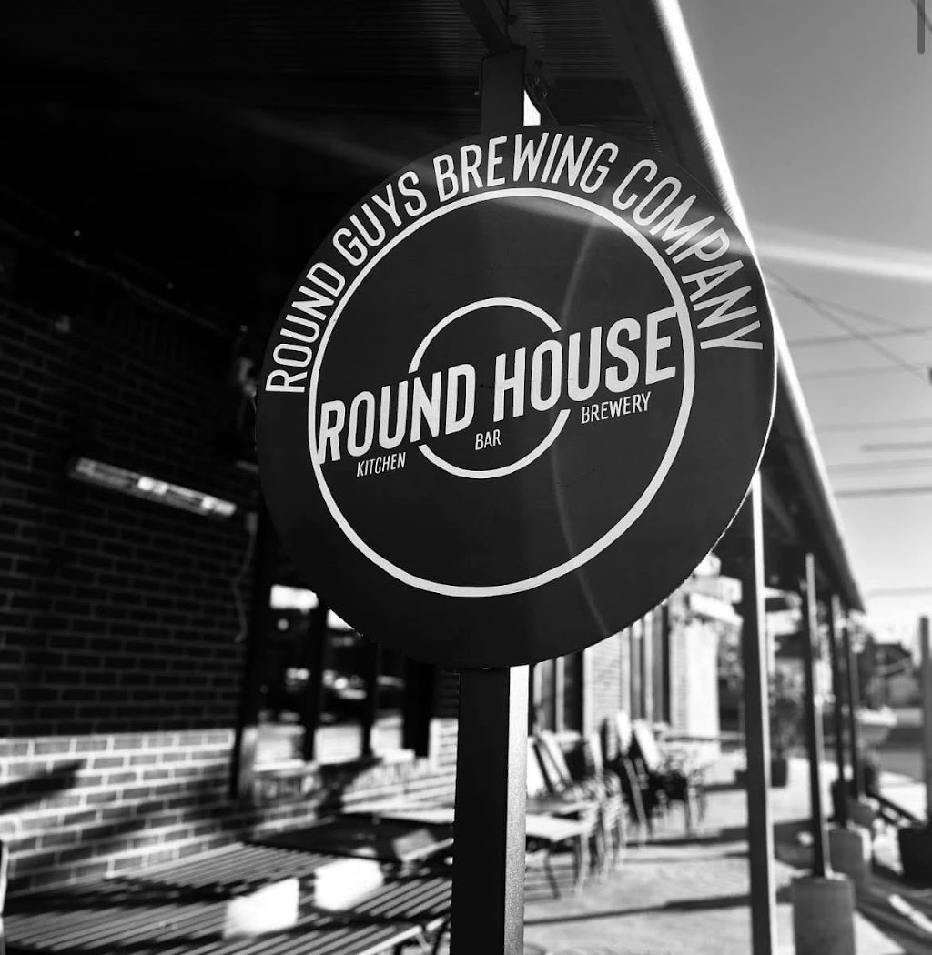 Round House | restaurant | 324 W Main St, S Wood St, Lansdale, PA 19446, USA | 2153682640 OR +1 215-368-2640