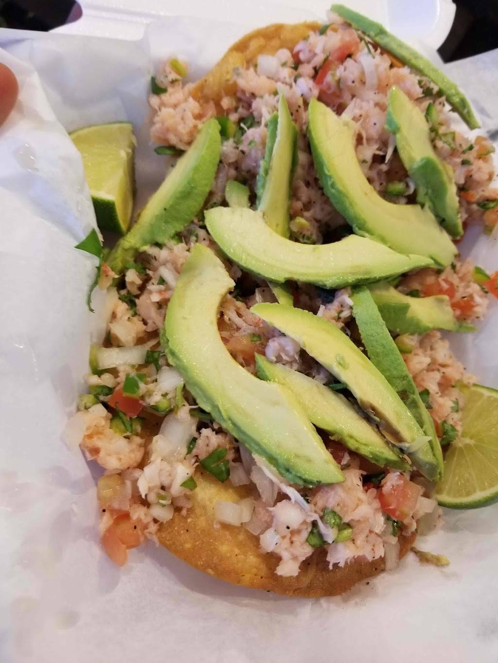 La Sirenita Seafood | restaurant | 5901 Dyer St, El Paso, TX 79904, USA | 9152594009 OR +1 915-259-4009