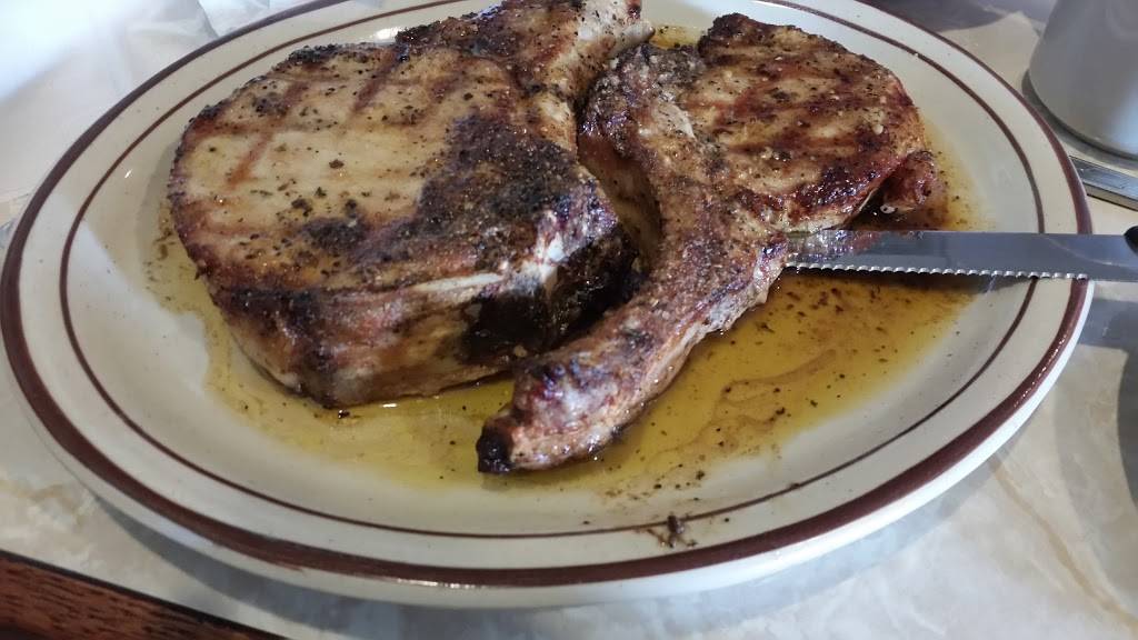 Four Star Family Restaurant | restaurant | 120 Simmons Ave, Pewaukee, WI 53072, USA | 2626919555 OR +1 262-691-9555