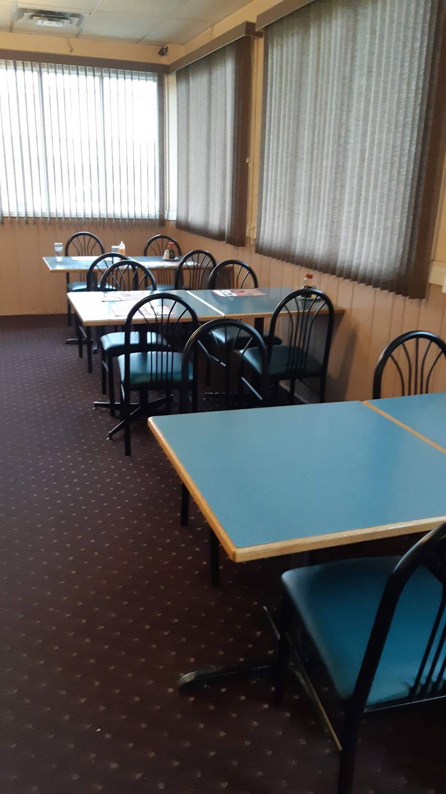 Lis Restaurant | restaurant | 3710 Tecumseh Rd E, Windsor, ON N8W 1H9, Canada | 5199486121 OR +1 519-948-6121