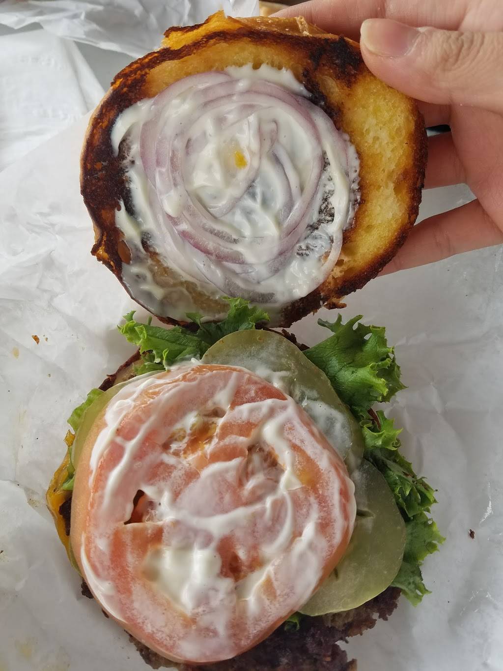 Lauras Burgers and More | restaurant | 60 E Western Ave, Avondale, AZ 85323, USA | 6239322016 OR +1 623-932-2016