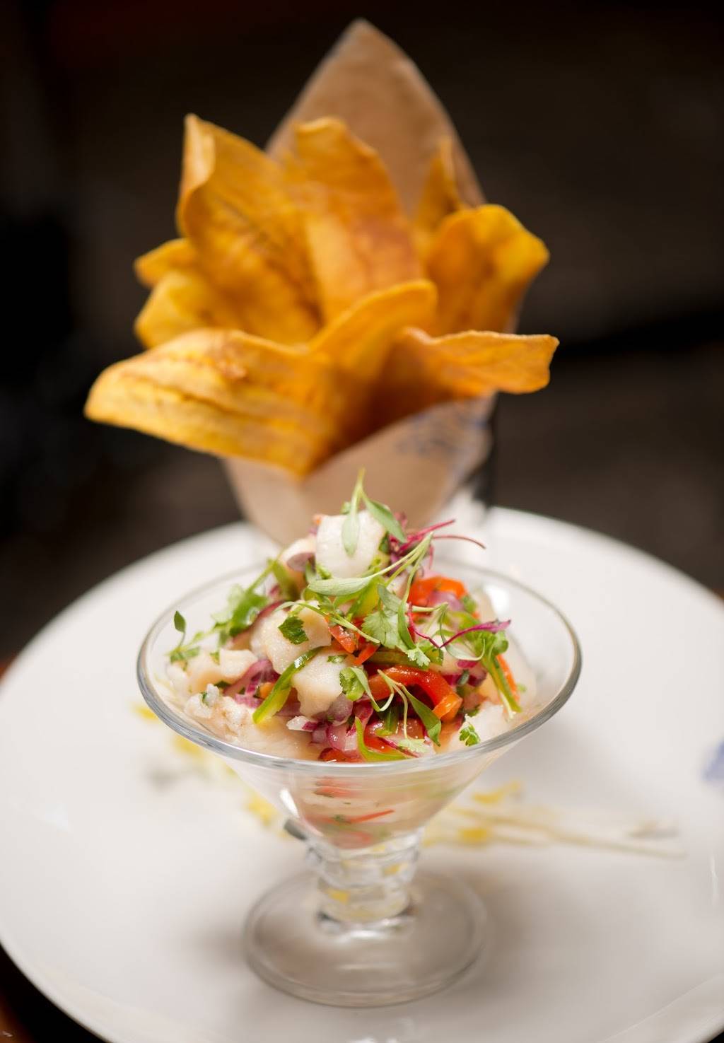 Lario’s On The Beach | restaurant | 820 Ocean Dr, Miami Beach, FL 33139, USA | 3055329577 OR +1 305-532-9577