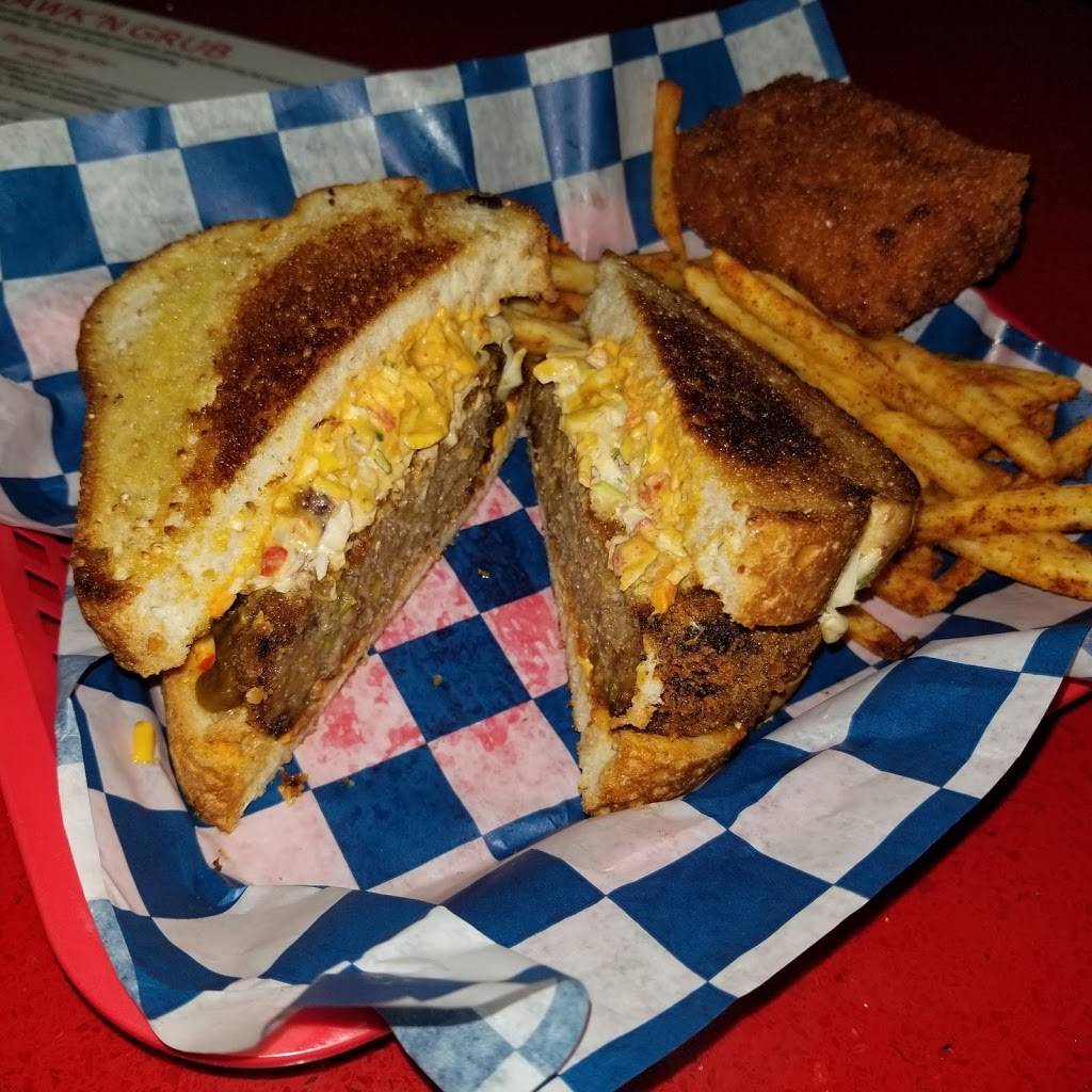 Growlers | restaurant | 1911 Poplar Ave, Memphis, TN 38104, USA | 9012447904 OR +1 901-244-7904