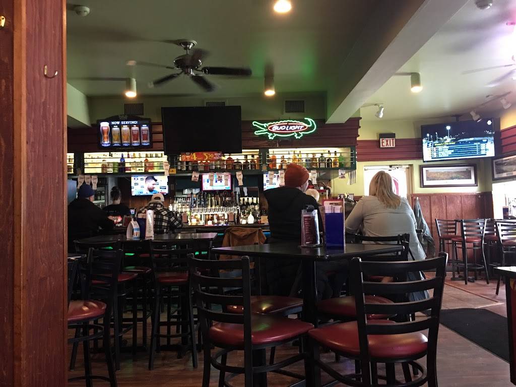 Caseys of Walled Lake | restaurant | 1003 E West Maple Rd, Walled Lake, MI 48390, USA | 2486695200 OR +1 248-669-5200