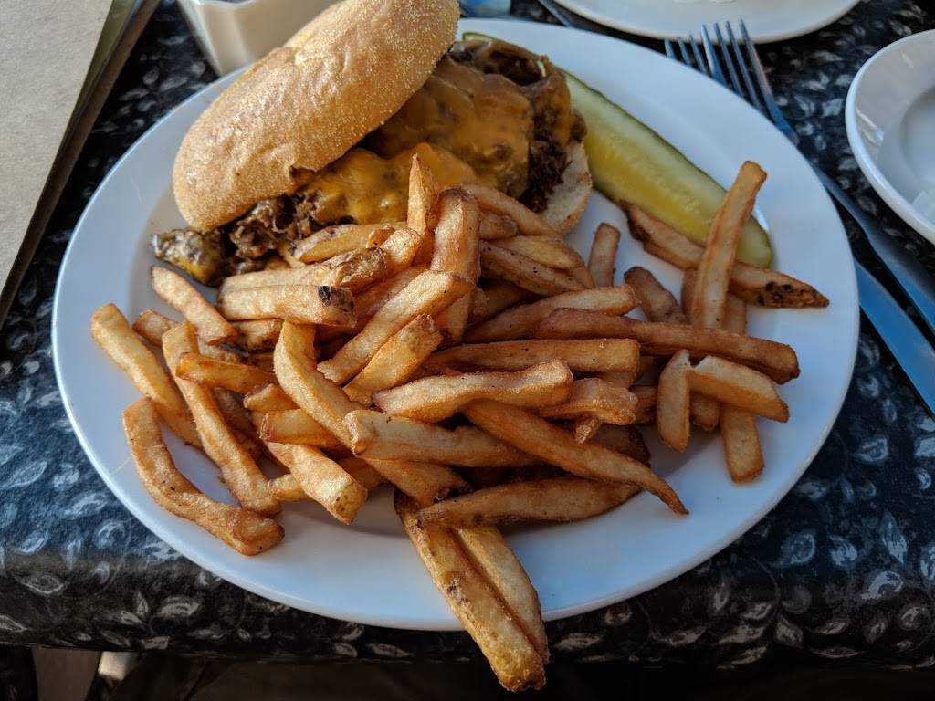 Wilson Boat House Restaurant | restaurant | 57 Harbor St, Wilson, NY 14172, USA | 7167516060 OR +1 716-751-6060