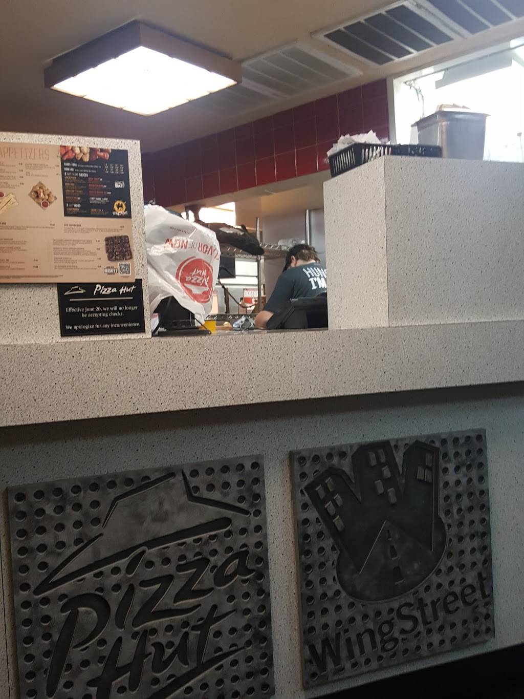 Pizza Hut | meal takeaway | 6633 Indian River Rd, Virginia Beach, VA 23464, USA | 7579389999 OR +1 757-938-9999