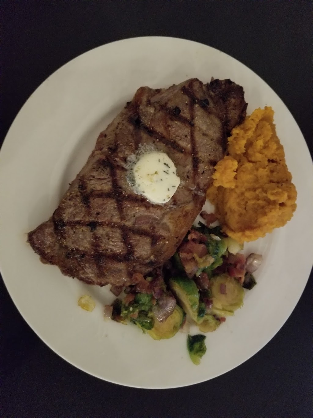 The Bistro at Dames Park | restaurant | 468 Hwy P, OFallon, MO 63366, USA | 6363856410 OR +1 636-385-6410