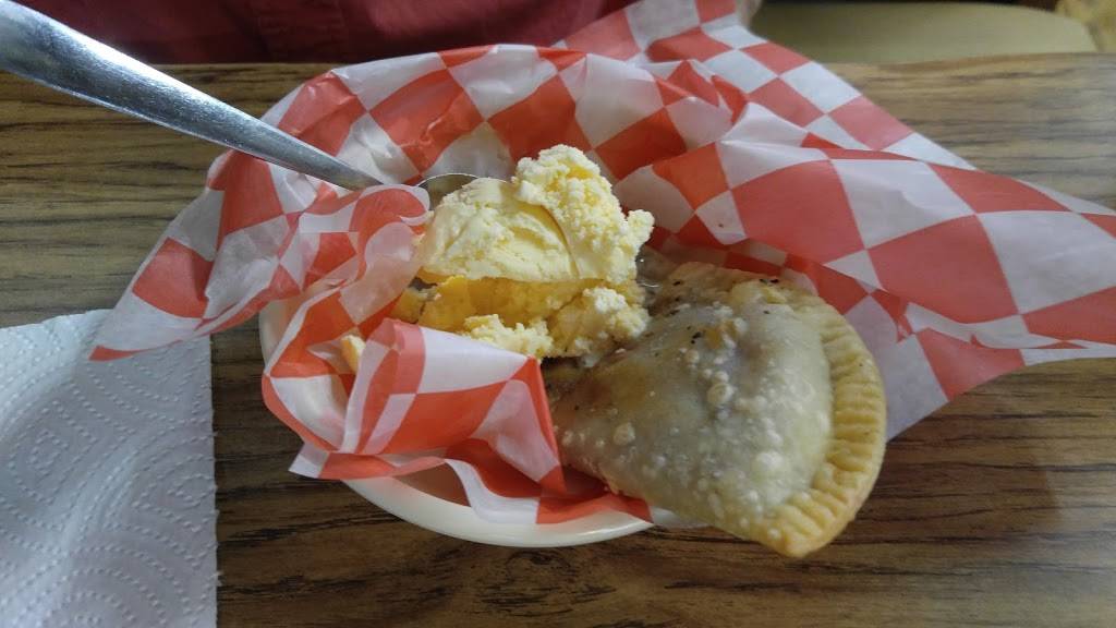 Campbell Station Country Store Restaurant | restaurant | 2800 Dodson Gap Rd, Culleoka, TN 38451, USA | 9319870059 OR +1 931-987-0059