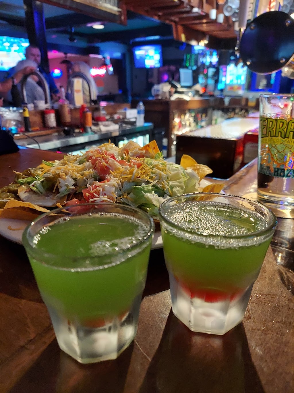 Mondays Pub | restaurant | 7934 S Main St, Helen, GA 30545, USA | 7068780094 OR +1 706-878-0094