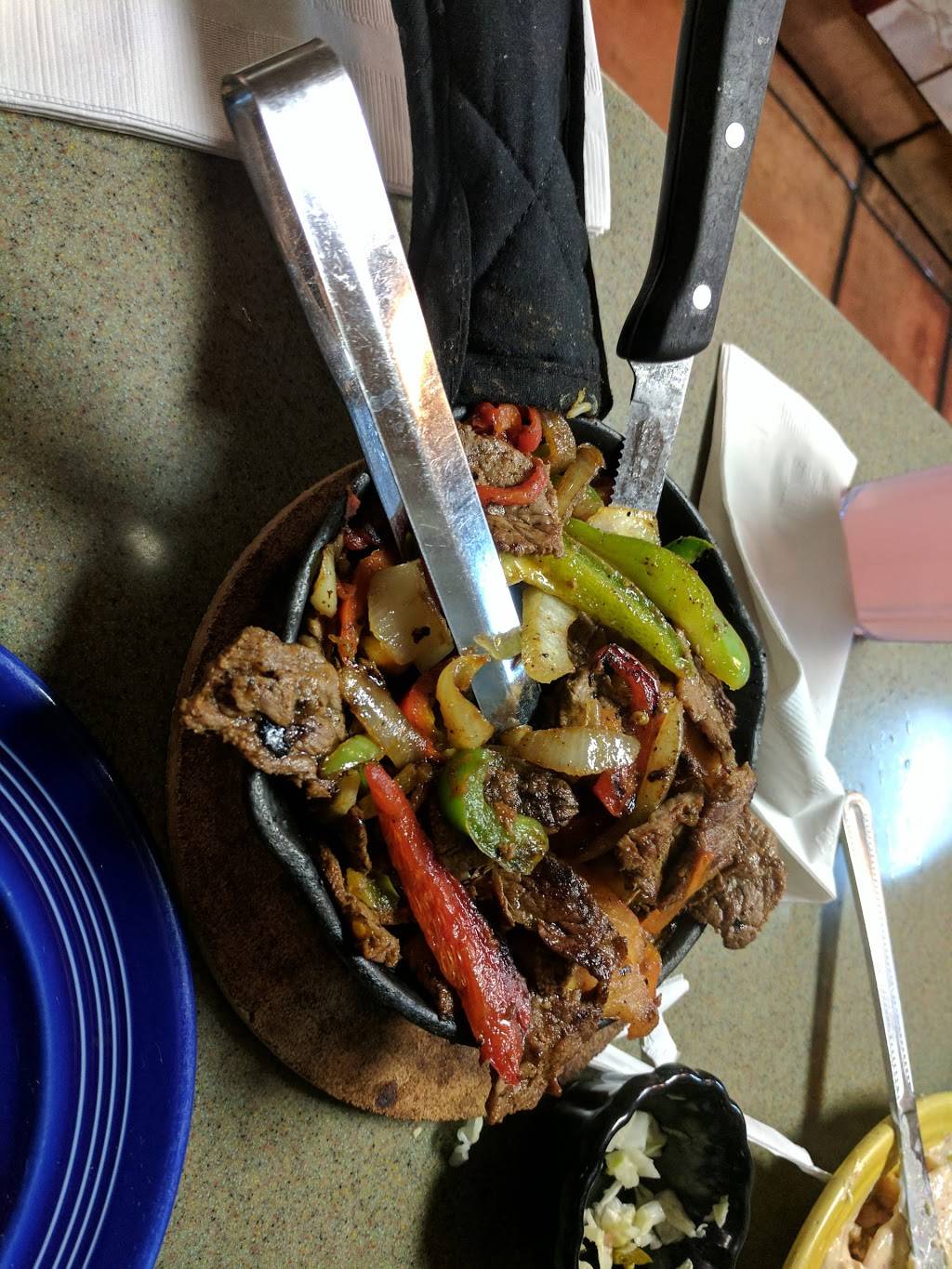 La Morenita | restaurant | 3500 Coffee Rd #9, Modesto, CA 95355, USA | 2095225546 OR +1 209-522-5546