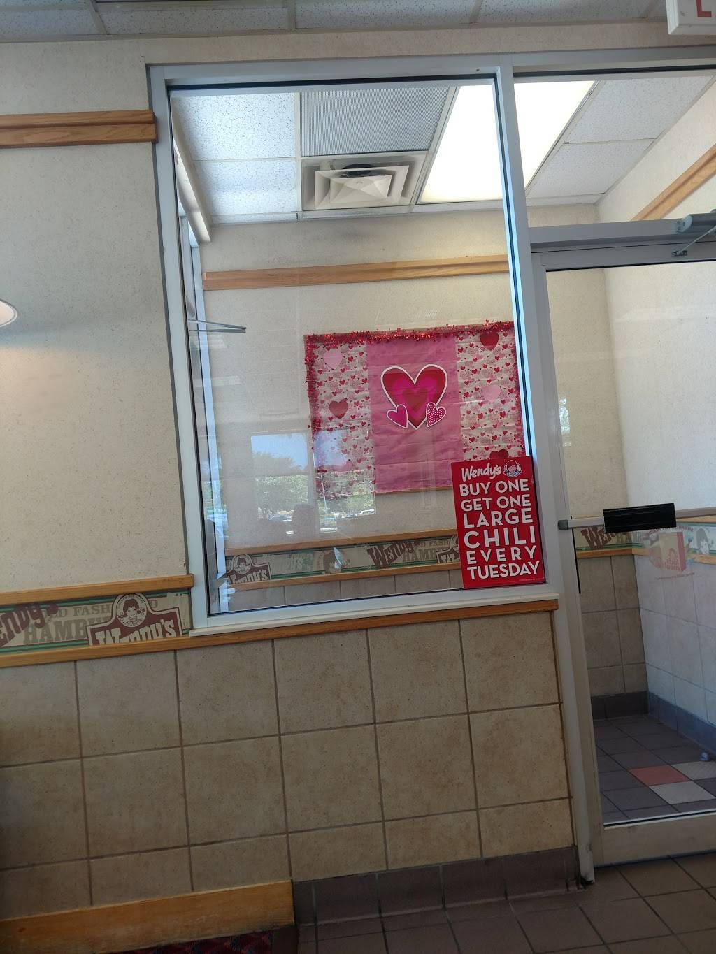 Wendys | restaurant | 12135 Lem Turner Rd, Jacksonville, FL 32218, USA | 9047685965 OR +1 904-768-5965