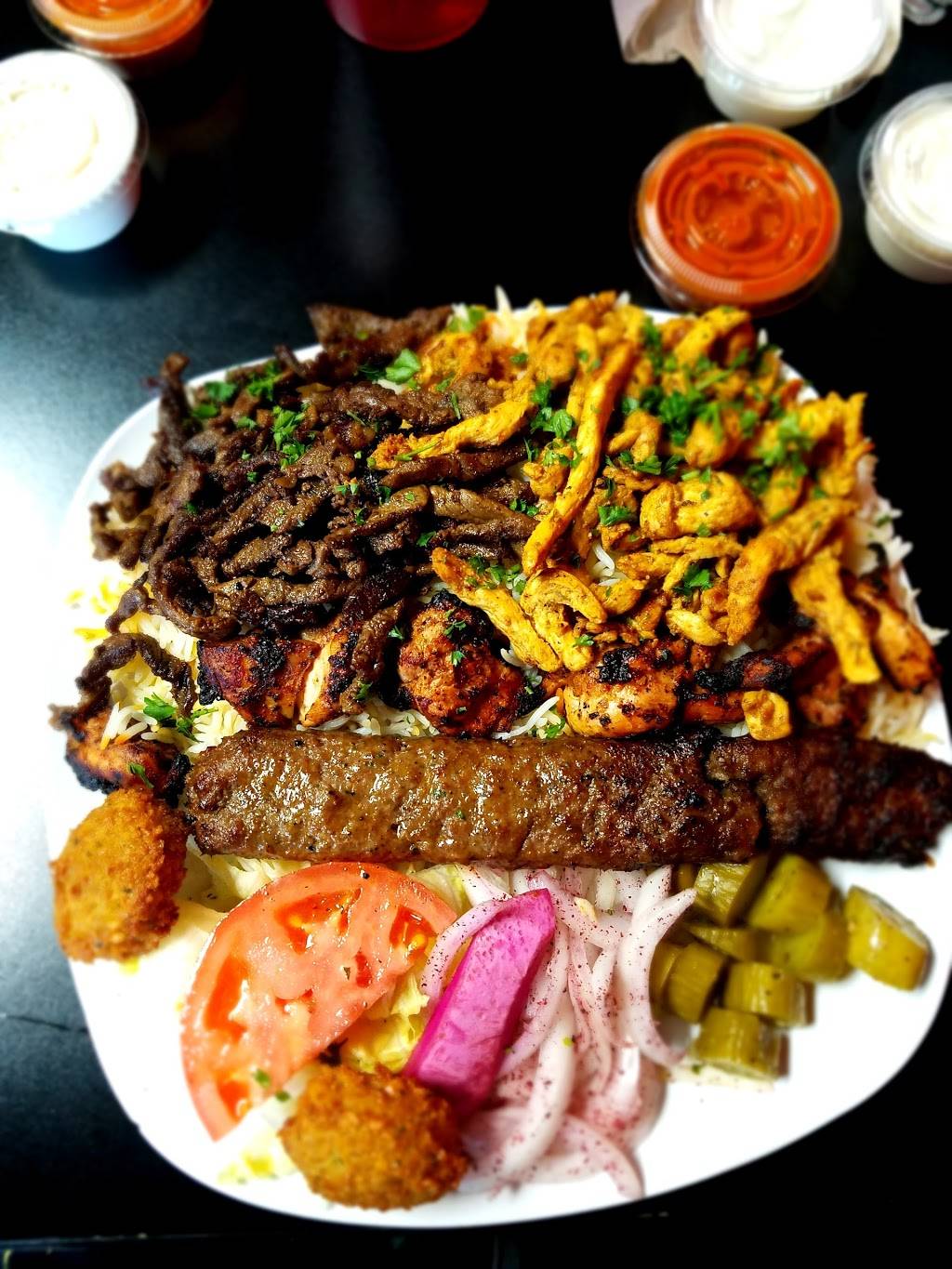 MazMez Middle Eastern Grill | restaurant | 642 Meacham Rd, Elk Grove Village, IL 60007, USA | 8472627977 OR +1 847-262-7977