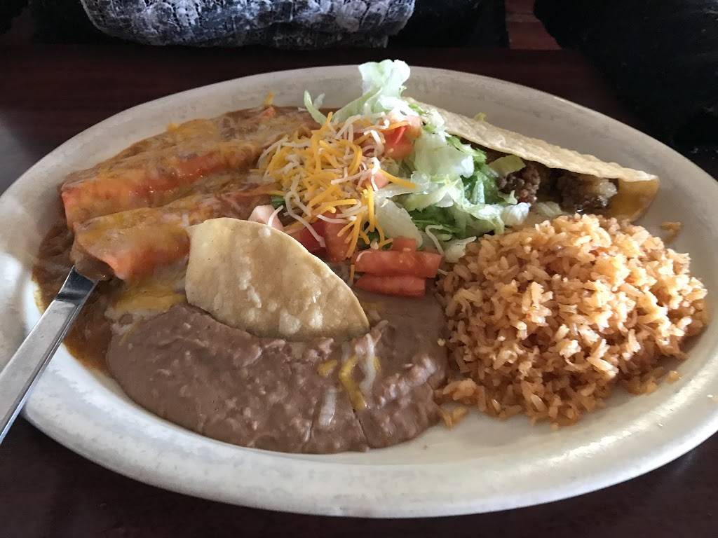 El Sabrosito Mexican Restaurant | restaurant | 9141 Farm to Market 1516, Converse, TX 78109, USA | 2105660222 OR +1 210-566-0222