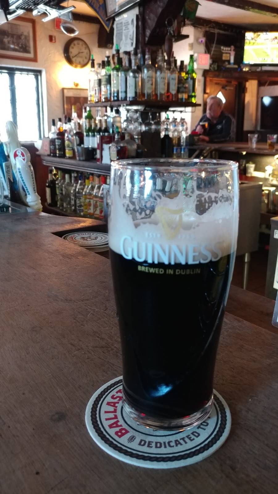 Tierneys Tavern | restaurant | 138 Valley Rd, Montclair, NJ 07042, USA | 9737449785 OR +1 973-744-9785