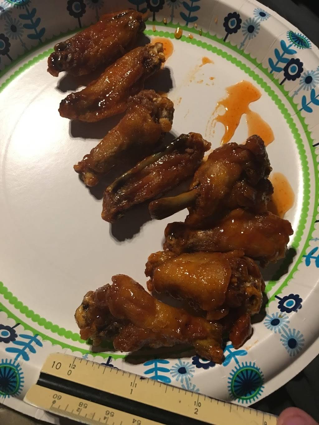 Wings Express | restaurant | 1449 E Main St, Mesa, AZ 85204, USA | 4806412511 OR +1 480-641-2511
