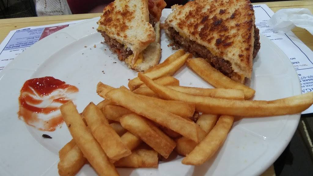 Ellies Country Kitchen | restaurant | 130 E Grand River Ave, Williamston, MI 48895, USA | 5176553842 OR +1 517-655-3842