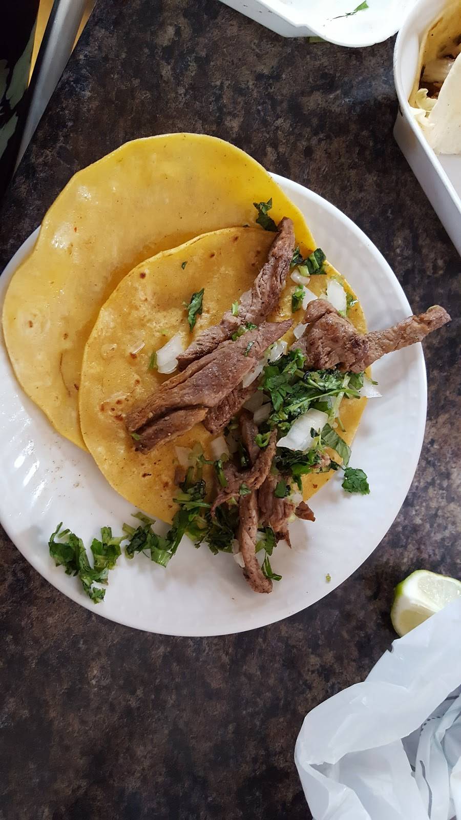 Emis Taqueria | restaurant | 249 Lafayette Rd, Medina, OH 44256, USA | 3307227528 OR +1 330-722-7528