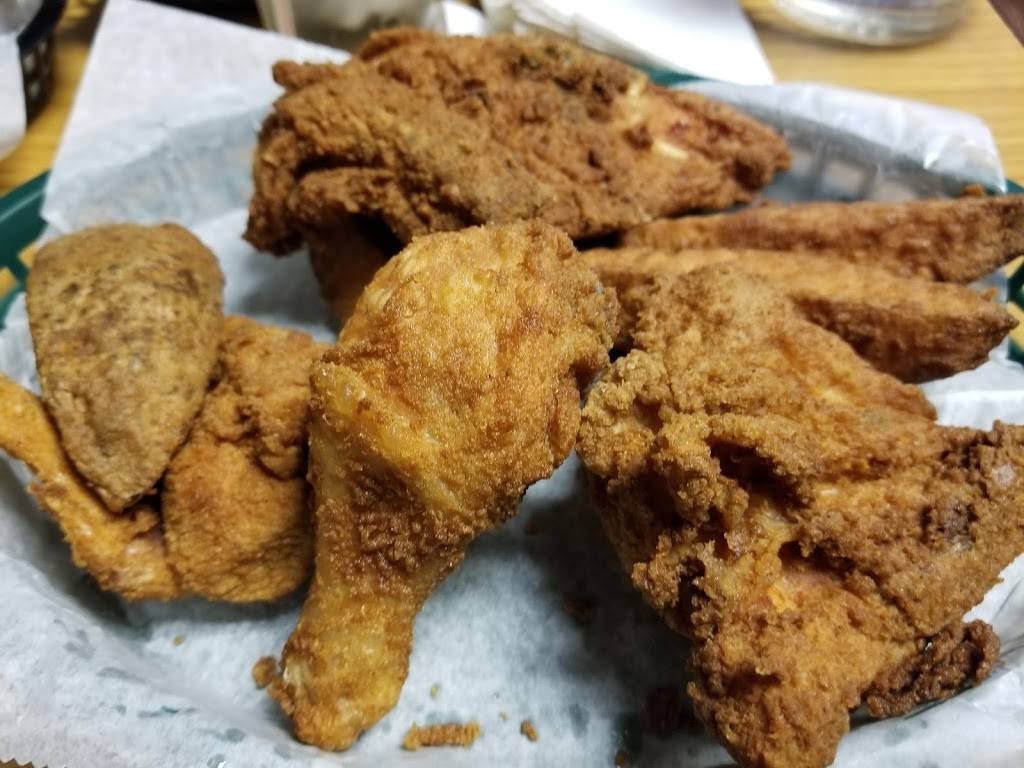 Bradleys of Sterling | restaurant | 14004 Kauffman Ave, Sterling, OH 44276, USA | 3309394531 OR +1 330-939-4531