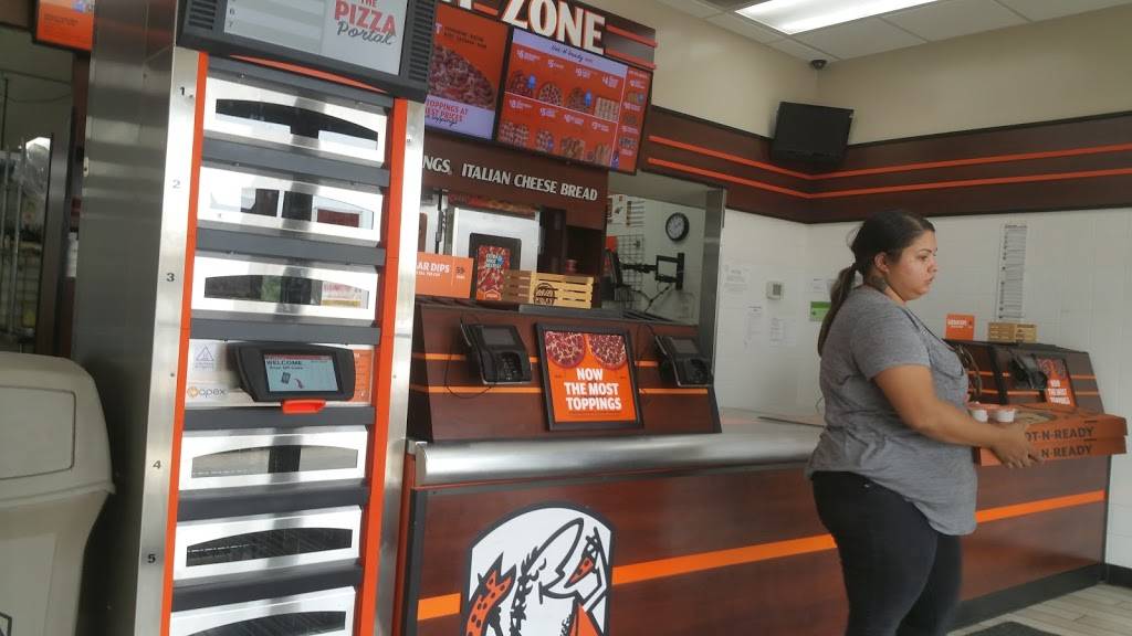 Little Caesars Pizza | meal takeaway | 7355 N Blackstone Ave, Fresno, CA 93650, USA | 5594387500 OR +1 559-438-7500