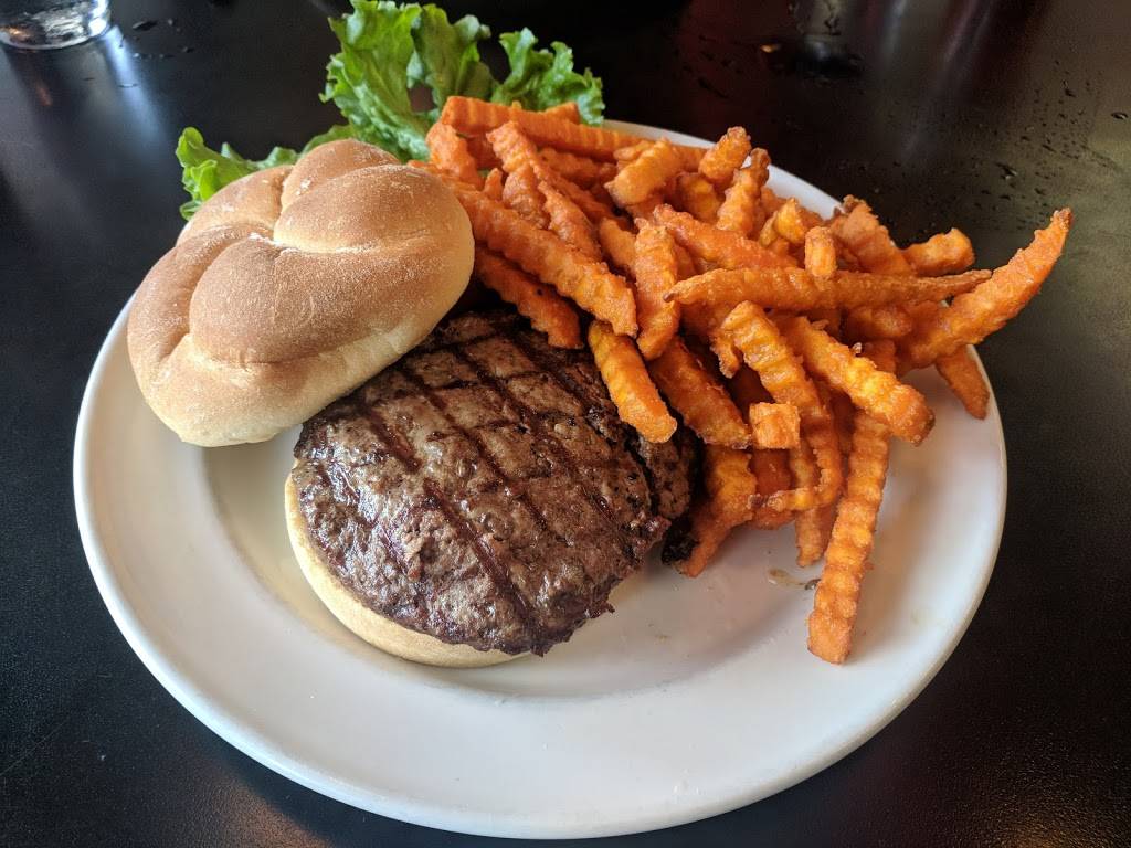 Drake Diner | restaurant | 1111 25th St, Des Moines, IA 50311, USA | 5152771111 OR +1 515-277-1111