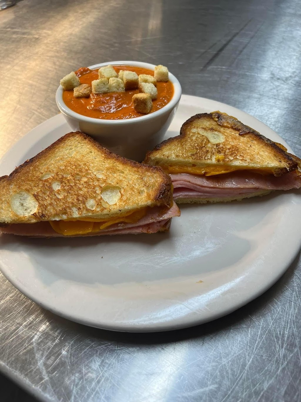 Hitchin Post Cafe Inc | restaurant | 10903 Lithia Pinecrest Rd, Lithia, FL 33547, USA | 8137374026 OR +1 813-737-4026