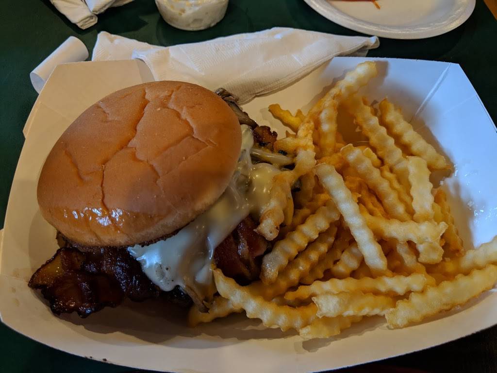 Dundee Bar and Grill | restaurant | 103 N Center St #4400, Dundee, IA 52038, USA | 5639242185 OR +1 563-924-2185