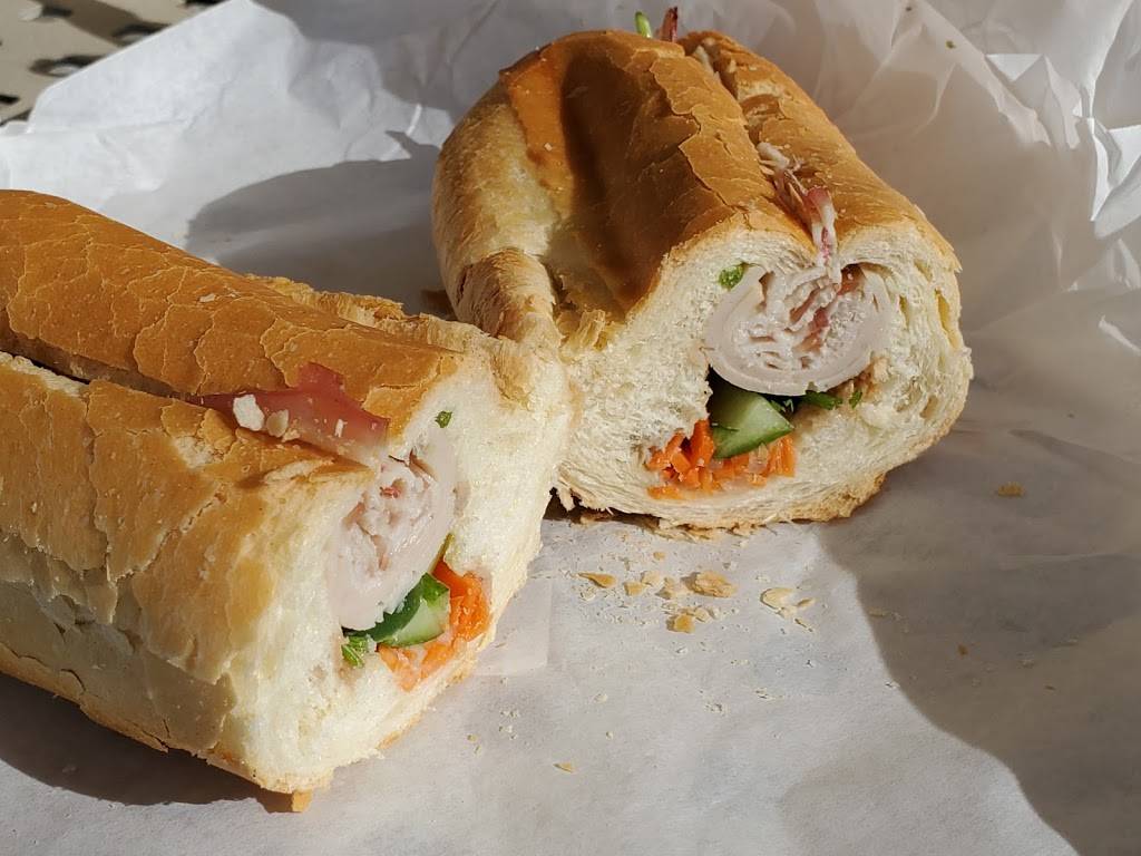 La Baguette | restaurant | 34580 Monterey Ave Unit 106, Palm Desert, CA 92211, USA | 7606205308 OR +1 760-620-5308