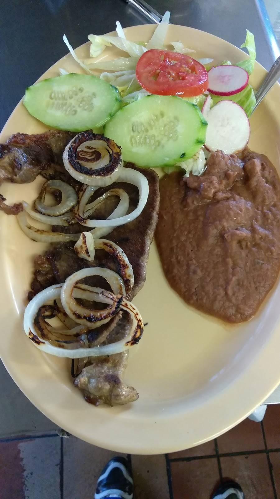 El Savoy Restaurant | restaurant | 2004, 2439 James M Wood Blvd, Los Angeles, CA 90006, USA | 2138417261 OR +1 213-841-7261