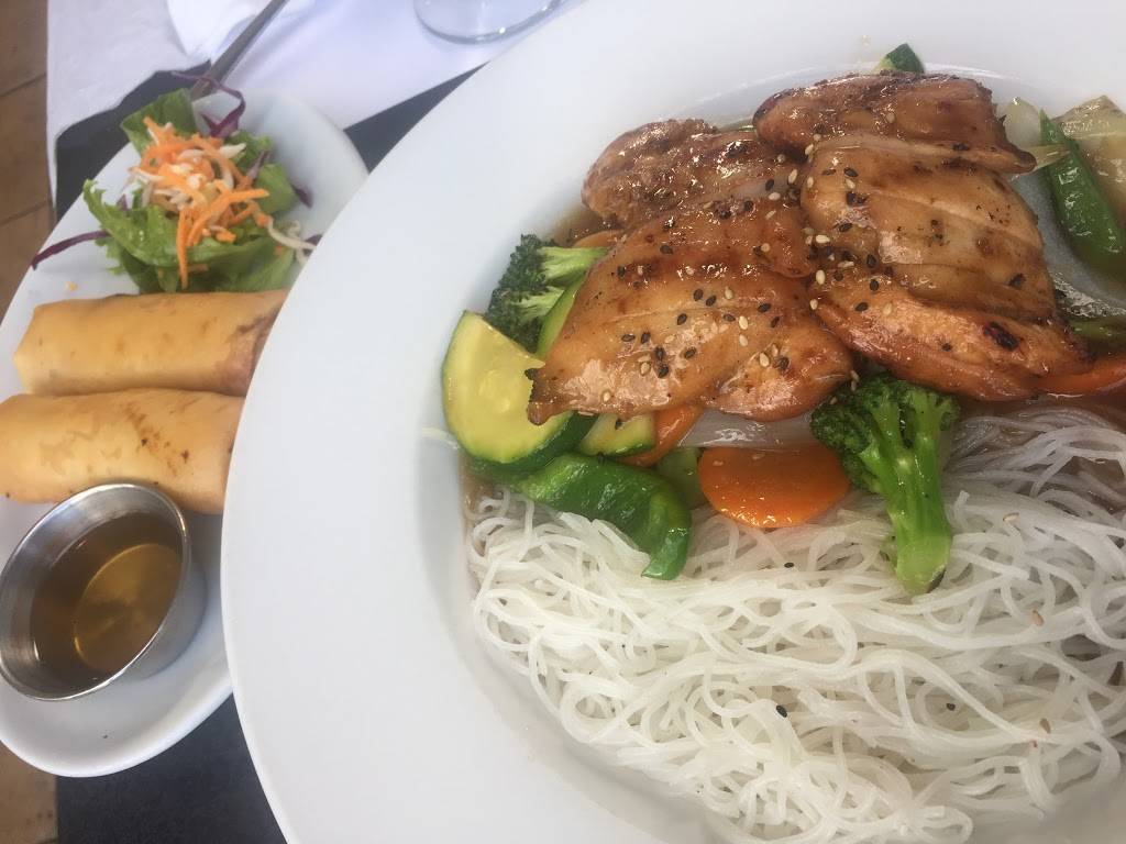 La Perle Vietnamienne | restaurant | 2020 Boulevard des Laurentides, Vimont, QC H7M 2R4, Canada | 4506689700 OR +1 450-668-9700