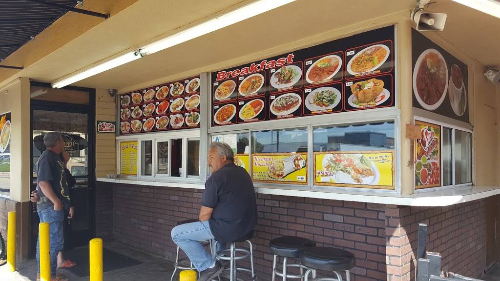 Cocineros Mexican Food | restaurant | 1526 W Mission Blvd, Pomona, CA 91766, USA | 9096222483 OR +1 909-622-2483