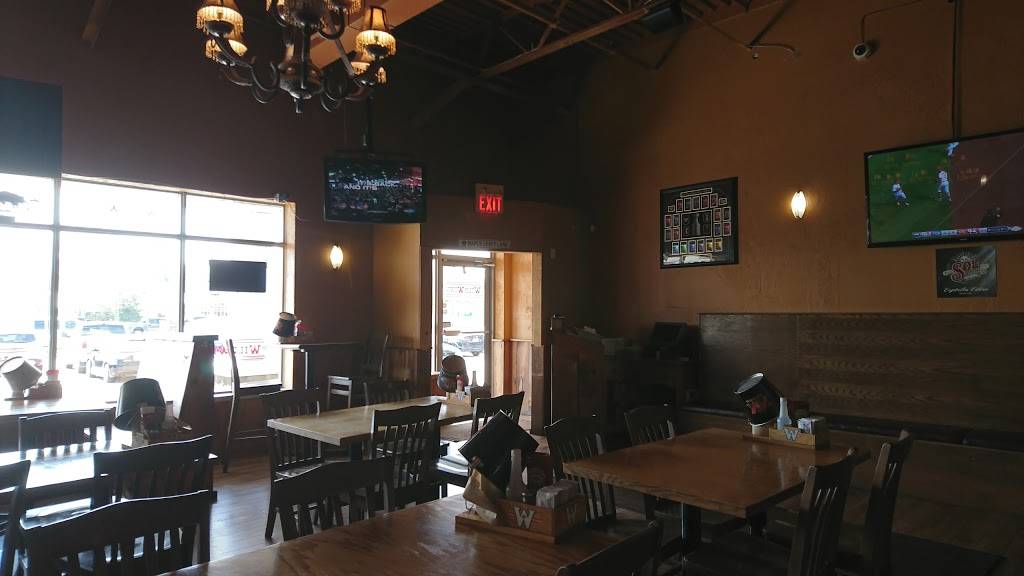 Wild Wing | restaurant | 1070 Innisfil Beach Rd #2, Innisfil, ON L9S 4T9, Canada | 7054318325 OR +1 705-431-8325