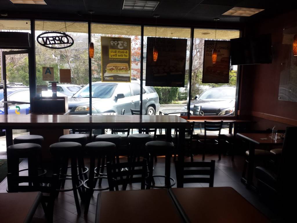 Subway Restaurants | restaurant | 12727 Ventura Blvd, Studio City, CA 91604, USA | 8189850409 OR +1 818-985-0409