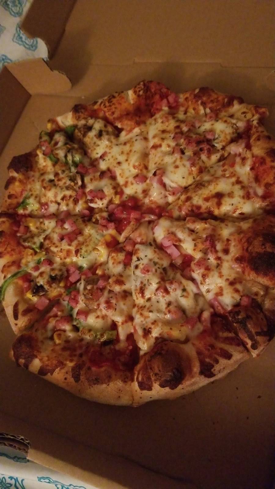 Ricks Pizza | restaurant | 913 W Grace St, Richmond, VA 23220, USA | 8046583645 OR +1 804-658-3645