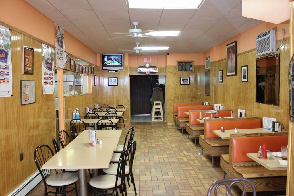 Zuppardis Apizza | restaurant | 179 Union Ave, West Haven, CT 06516, USA | 2039341949 OR +1 203-934-1949