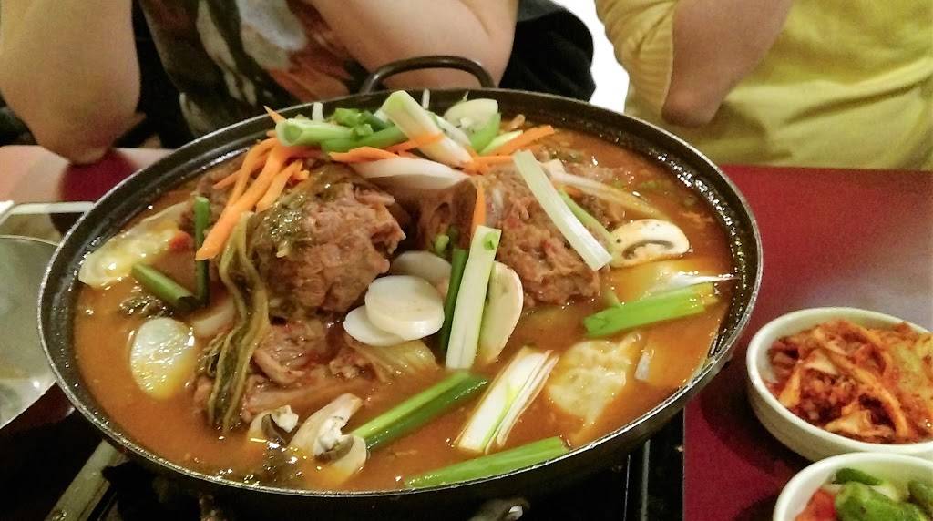 The Owl of Minerva | restaurant | 815 Major Mackenzie Dr E, Richmond Hill, ON L4C 9X2, Canada | 9057377275 OR +1 905-737-7275