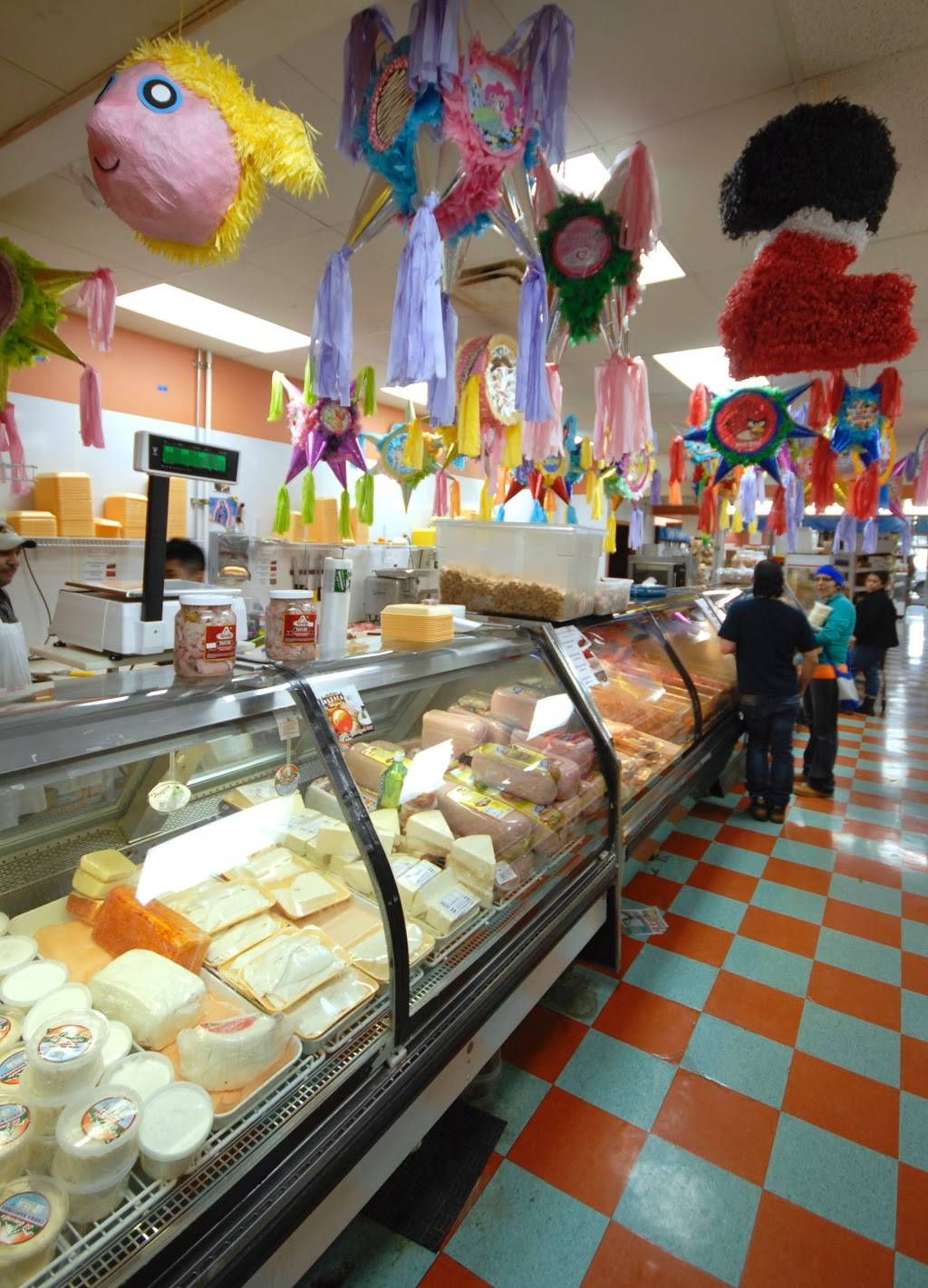 El Valle Verde Market II | restaurant | 2444 Dixie Hwy, Hamilton, OH 45015, USA | 5138925100 OR +1 513-892-5100