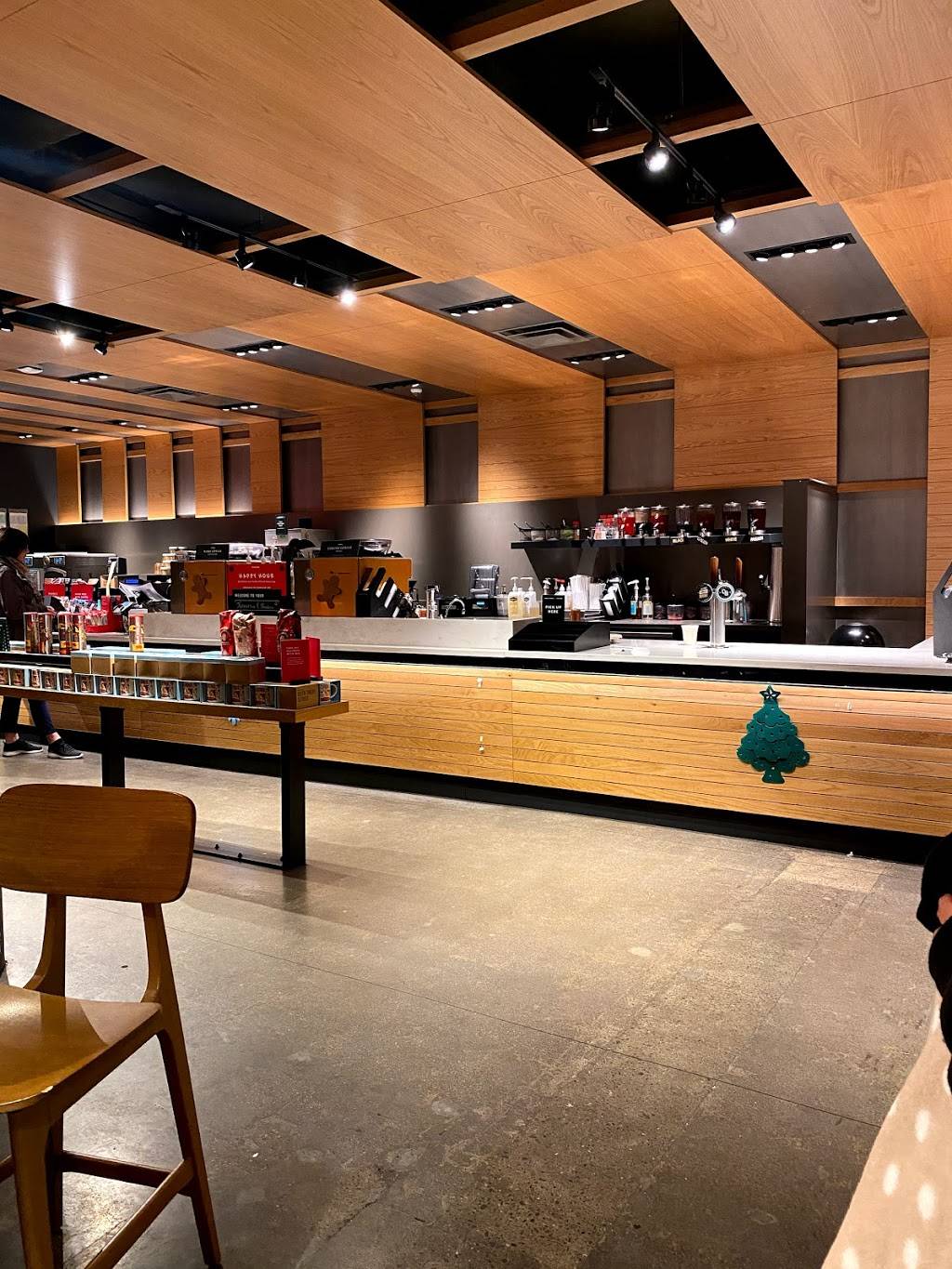 Starbucks | cafe | 49 Jefferson St P, San Francisco, CA 94133, USA | 4157880173 OR +1 415-788-0173