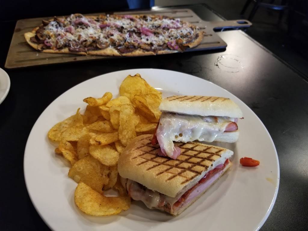 Angelinas Kitchen Italian Restaurant & Wine Bar | meal takeaway | 2170 Eagle Creek Ln, St Paul, MN 55129, USA | 6519980474 OR +1 651-998-0474