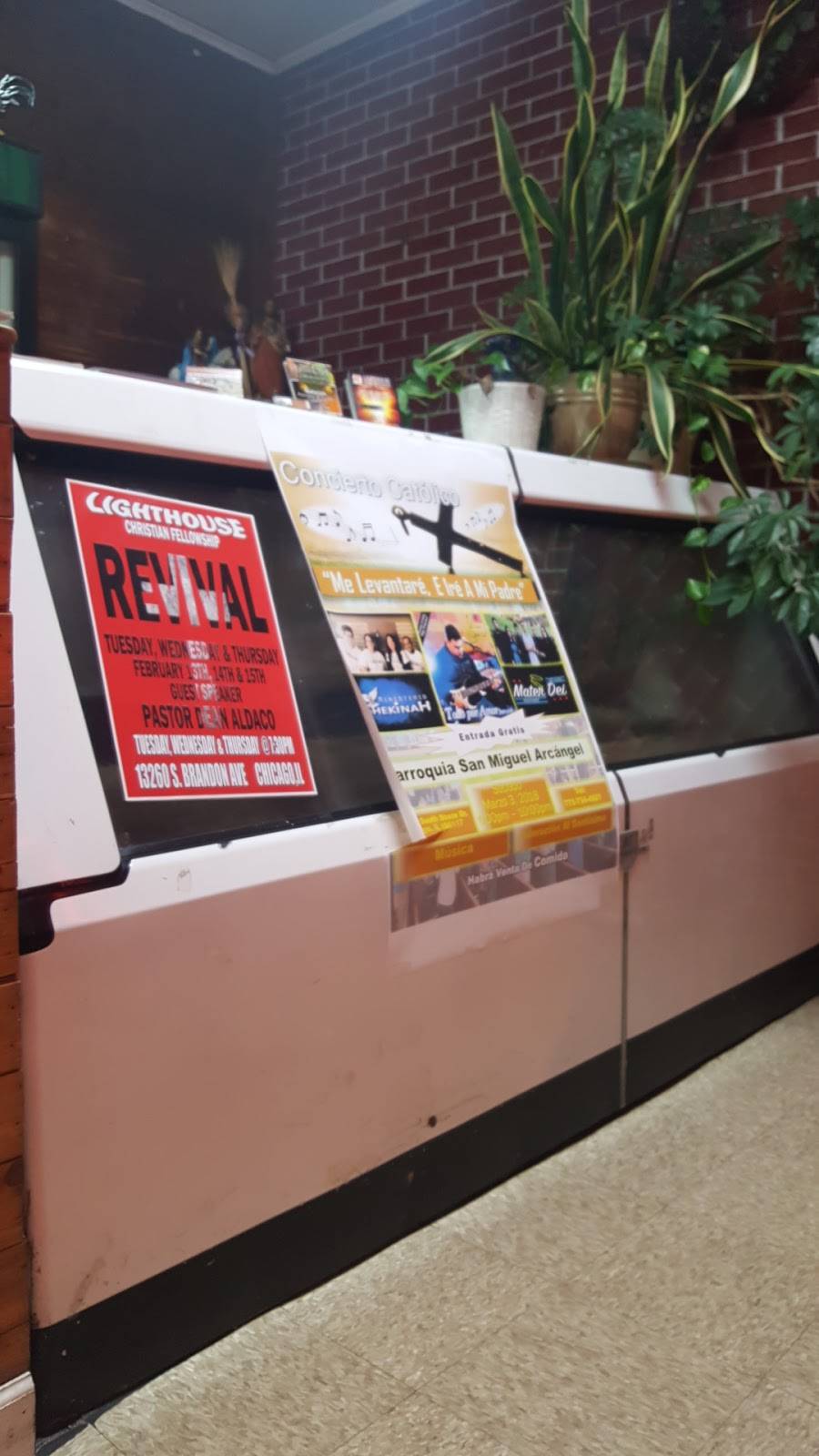 Ginas Chicken | restaurant | 3415 E 106th St, Chicago, IL 60617, USA | 7733755580 OR +1 773-375-5580